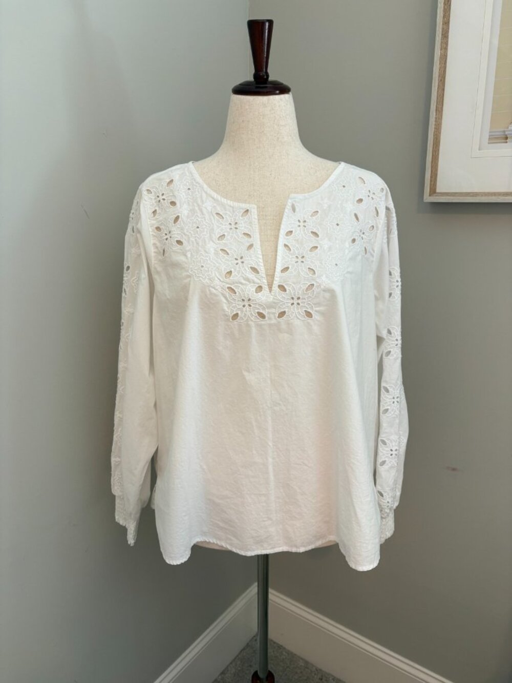 Lane Bryant Size 16 Long Sleeve Eyelet Blouse Romantic Feminine Cropped Fit